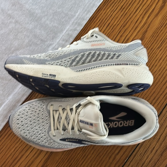 Brooks Women's Adrenaline GTS 24 Athletic Shoes - cream, navy and peach colored. - Picture 2 of 4
